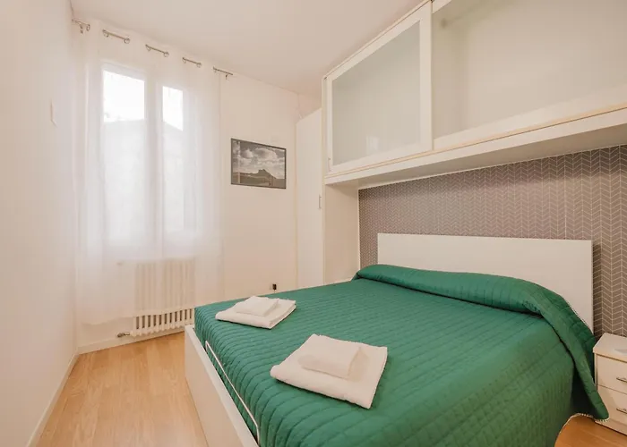 Casa Falco - 15 Min Dalla Stazione E Dal Centro