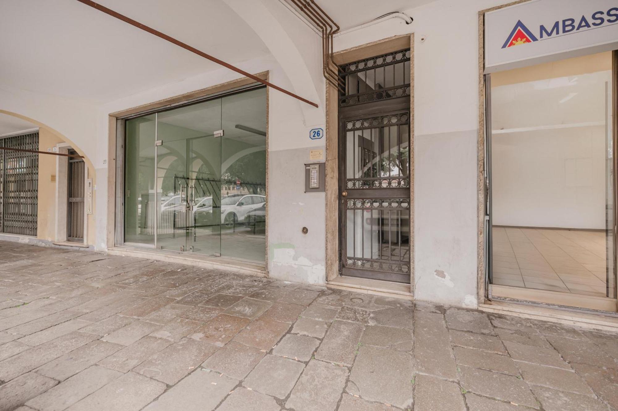 Appartamento Casa Falco - 15 Min Dalla Stazione E Dal Centro *